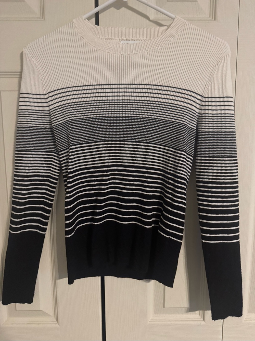 Apt. 9 White & Black Ombre Striped Crewneck Sweater